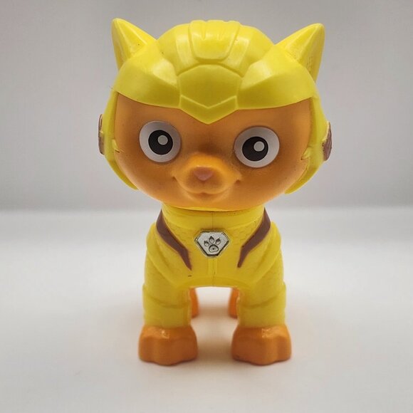 Paw Patrol Cat Pack Leo Toy Figure Yellow Cake Topper Nickelodeon 3 in - Picture 1 of 5
